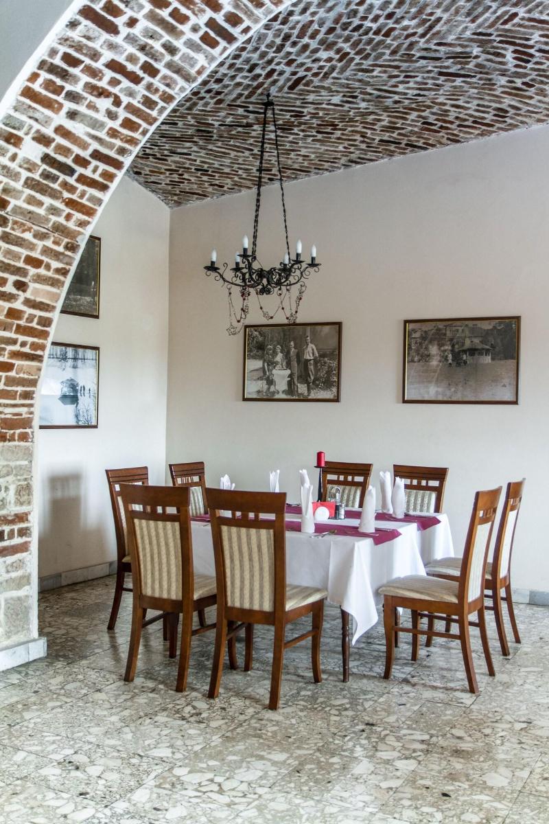 Dwór Zbożenna image