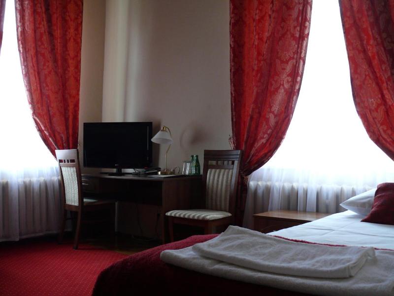 Dwór Zbożenna image