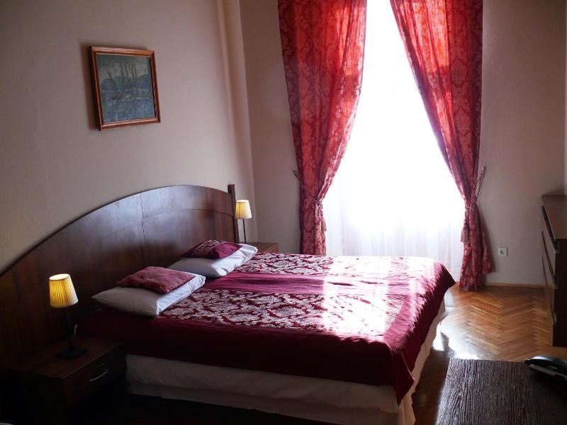 Dwór Zbożenna image