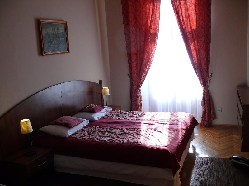 Dwór Zbożenna image