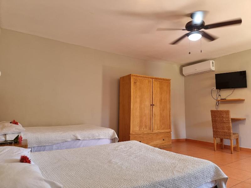 Hotel Los Mangos image