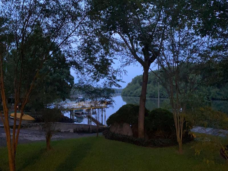 Puerto Barillas Marina & Lodge