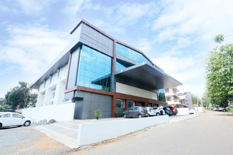Sunstar Residency & Food Plaza Pala image