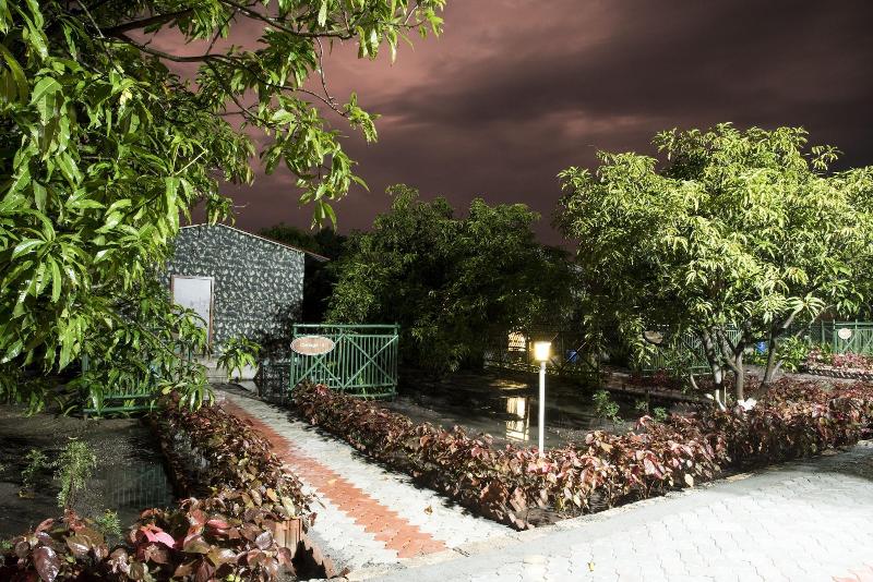 Daksh Resort And Amusement Park