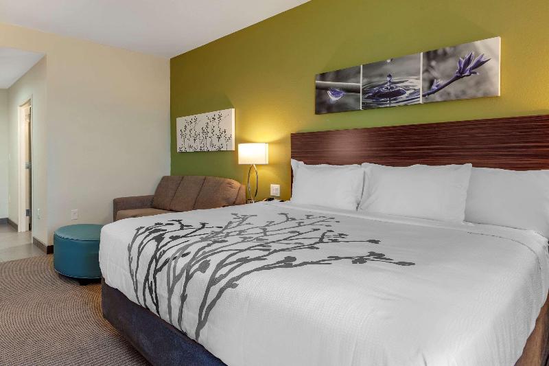 Sleep Inn & Suites Waller image