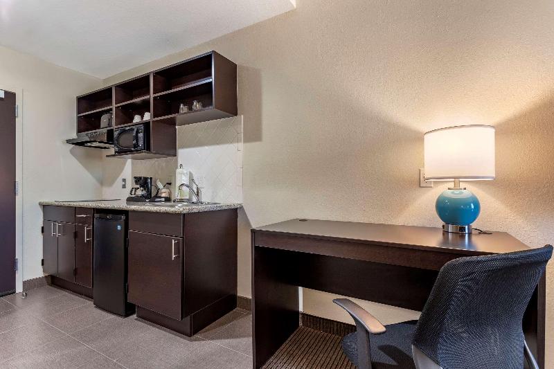 Sleep Inn & Suites Waller image