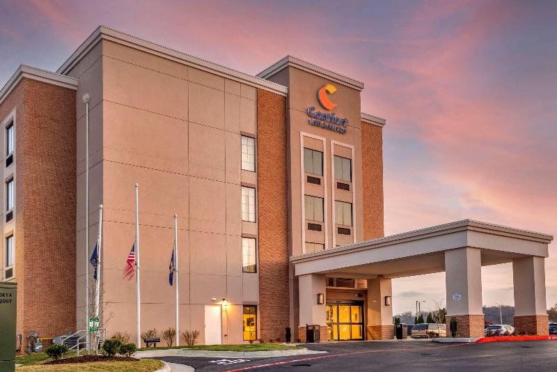 Comfort Inn & Suites Harrisonburg image
