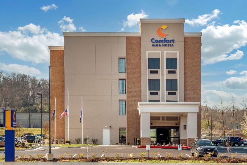 Comfort Inn & Suites Harrisonburg image