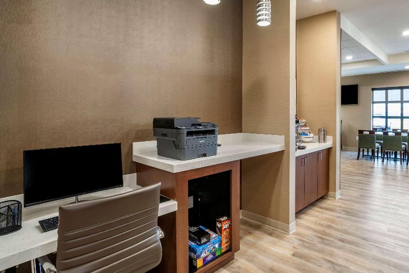 Comfort Inn & Suites Harrisonburg image