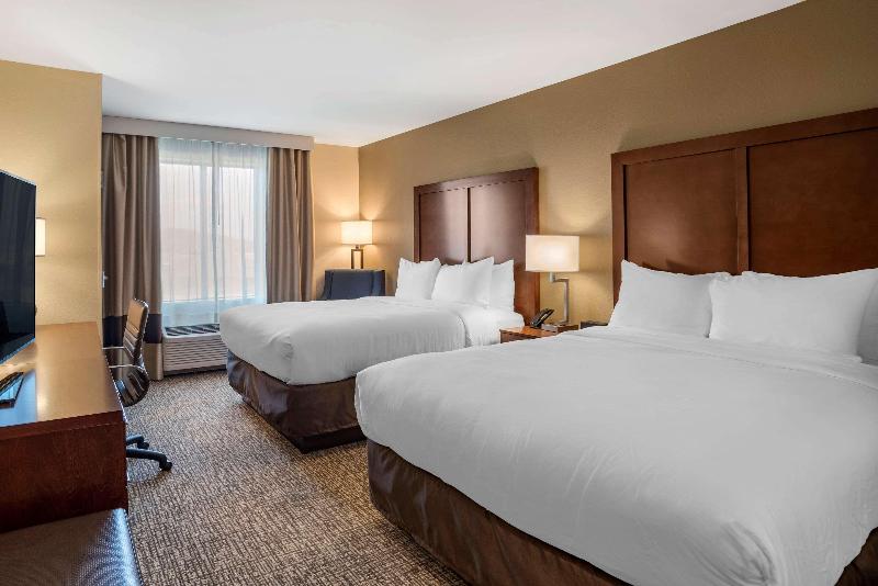 Comfort Inn & Suites Harrisonburg image