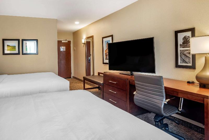 Comfort Inn & Suites Harrisonburg image