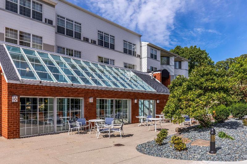 Heidel House Hotel And Conference Center image