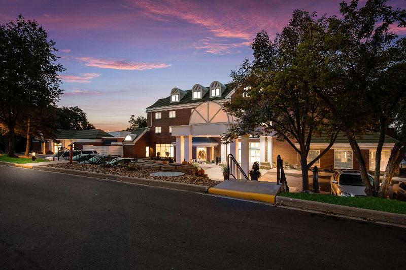 Heidel House Hotel And Conference Center image