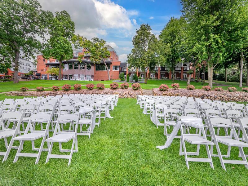 Heidel House Hotel And Conference Center image