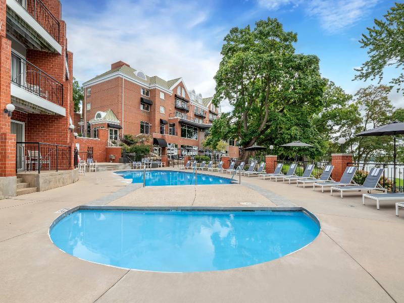 Heidel House Hotel And Conference Center image