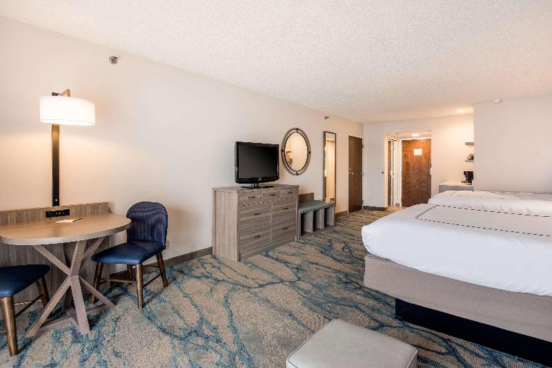 Heidel House Hotel And Conference Center image