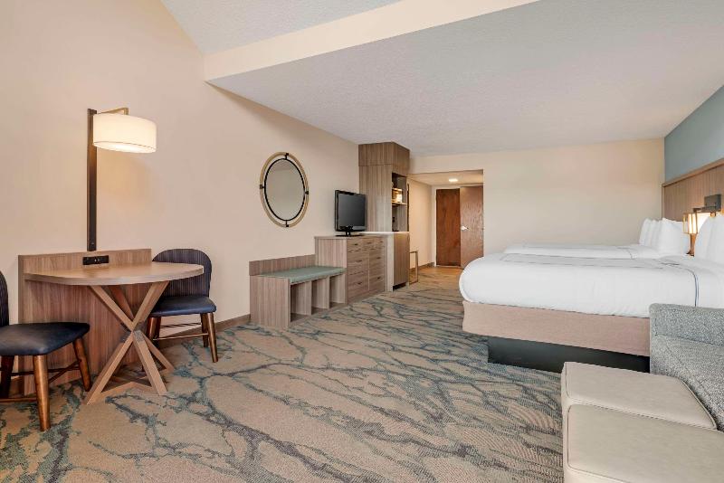 Heidel House Hotel And Conference Center image
