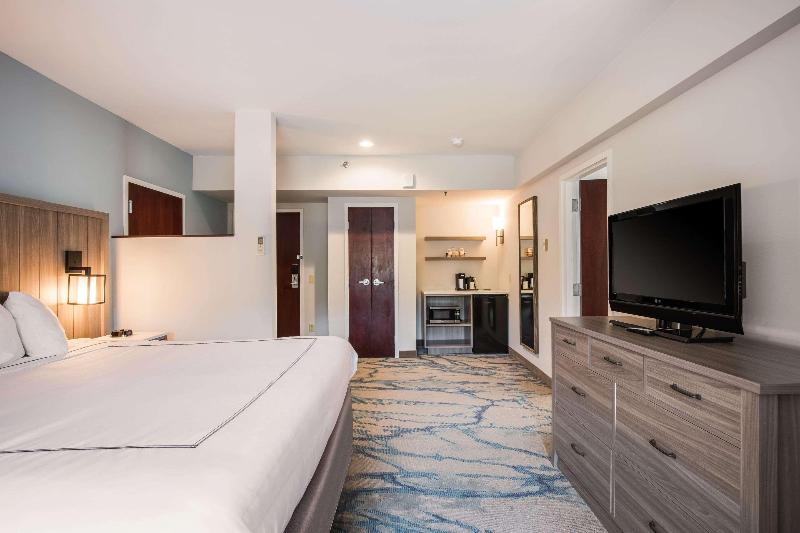 Heidel House Hotel And Conference Center image