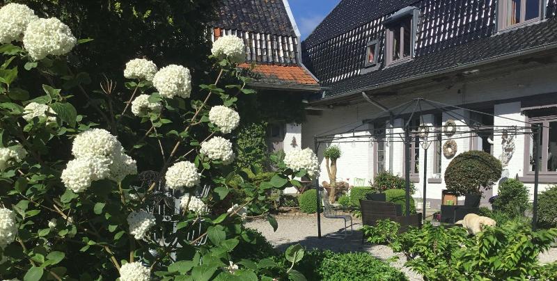 La Ferme Des Buis image