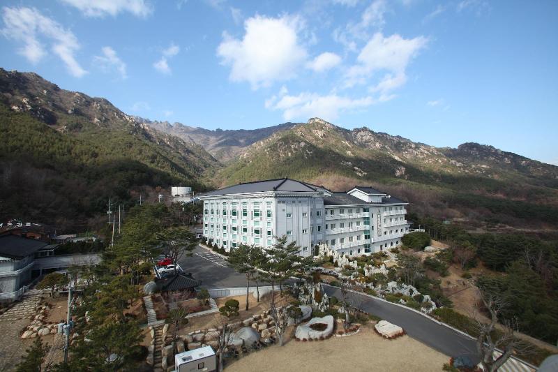 Gaya Hotel
