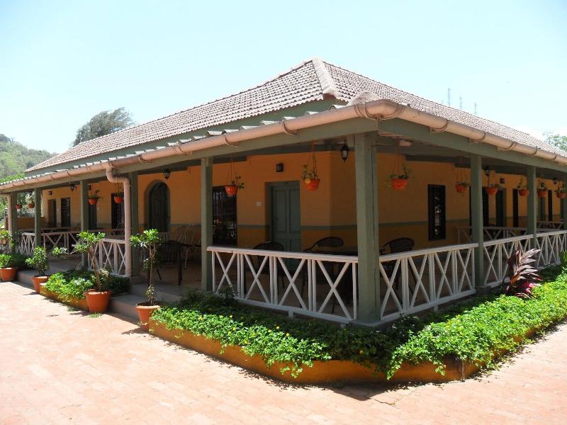 Golden Swan Beach Resort — general view