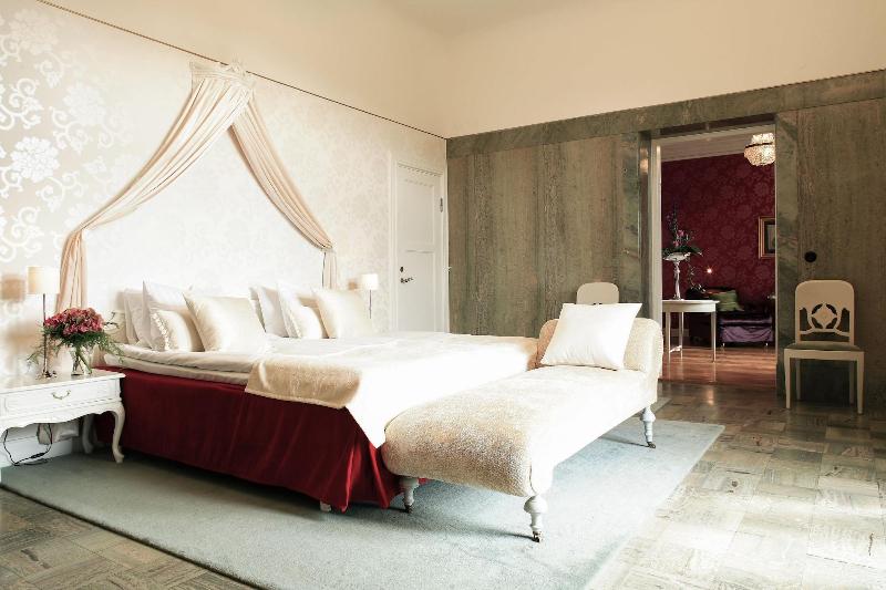 Bjertorp Slott image