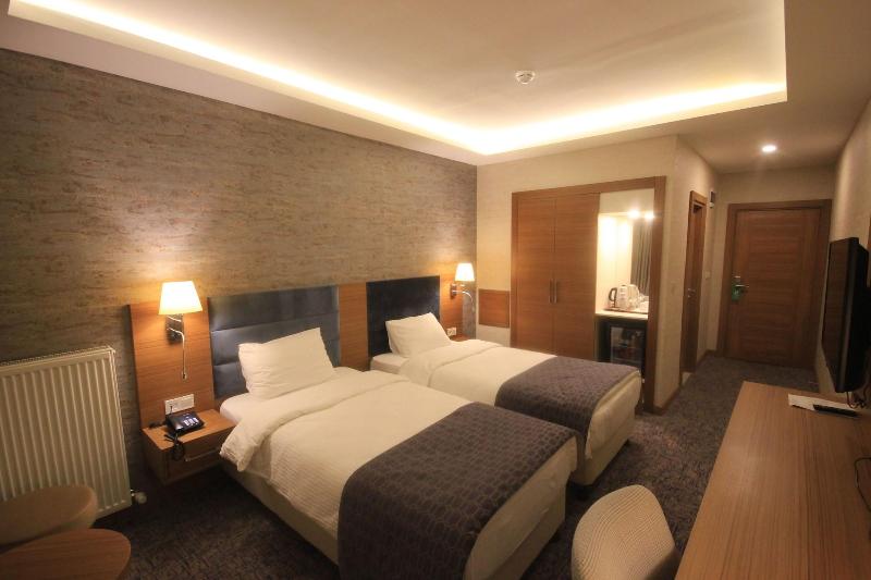 Garden Zara Hotel image