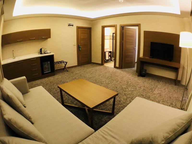 Garden Zara Hotel image