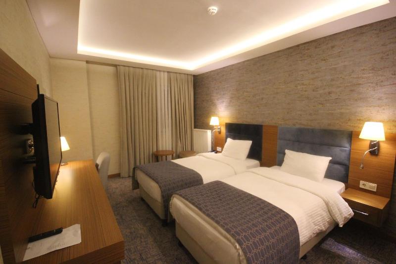 Garden Zara Hotel image