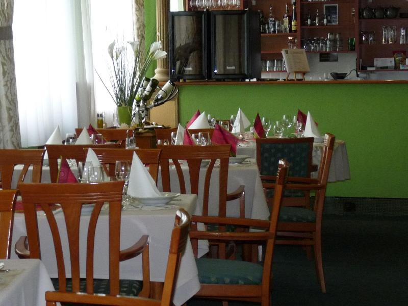 Hotel Hubert Nové Zámky image