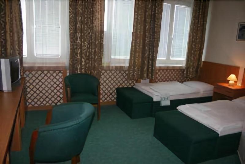 Hotel Hubert Nové Zámky image