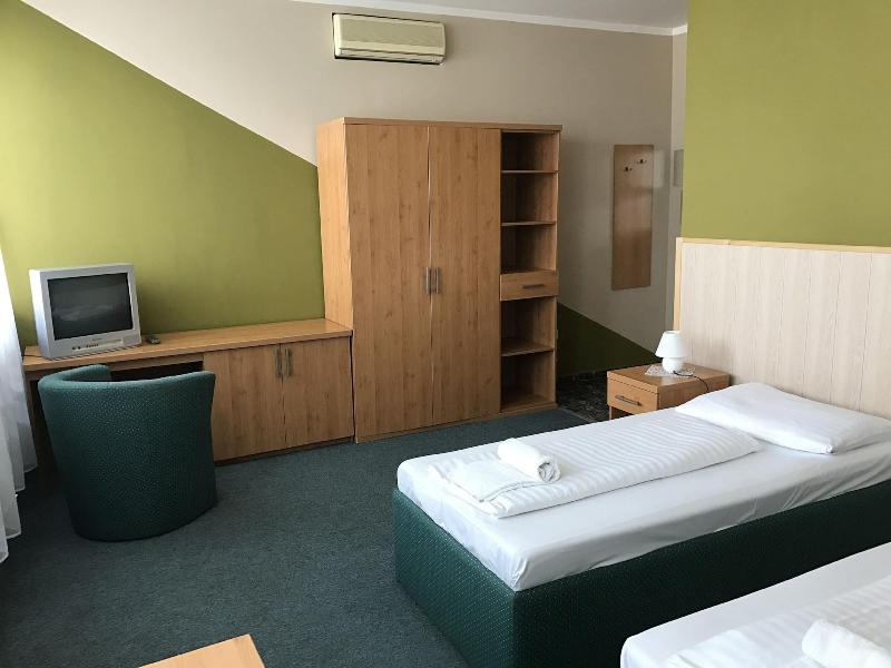 Hotel Hubert Nové Zámky image