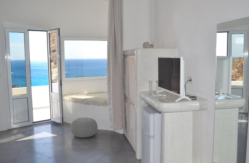 Golden Beach Resort Anafi gallery photo 27