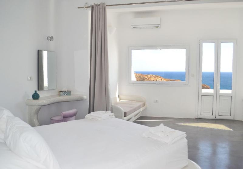 Golden Beach Resort Anafi gallery photo 29
