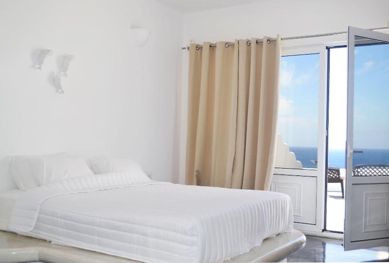 Golden Beach Resort Anafi gallery photo 10