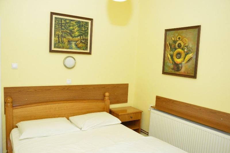 B&B Passage image