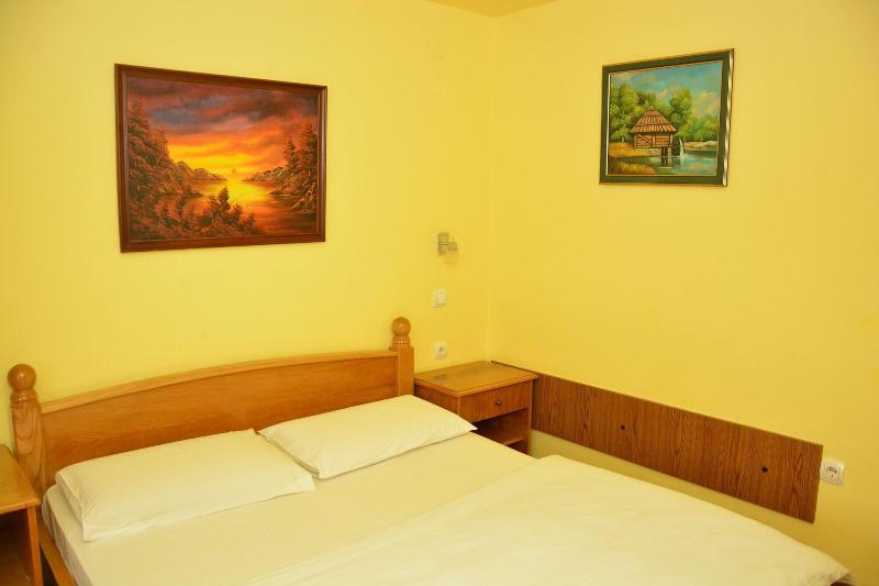 B&B Passage image