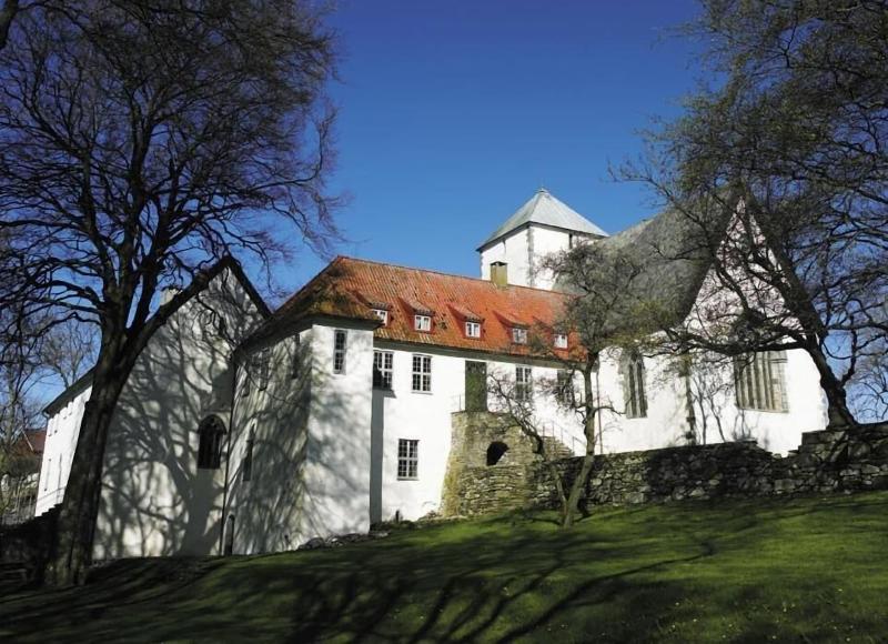 Utstein Kloster Hotell image