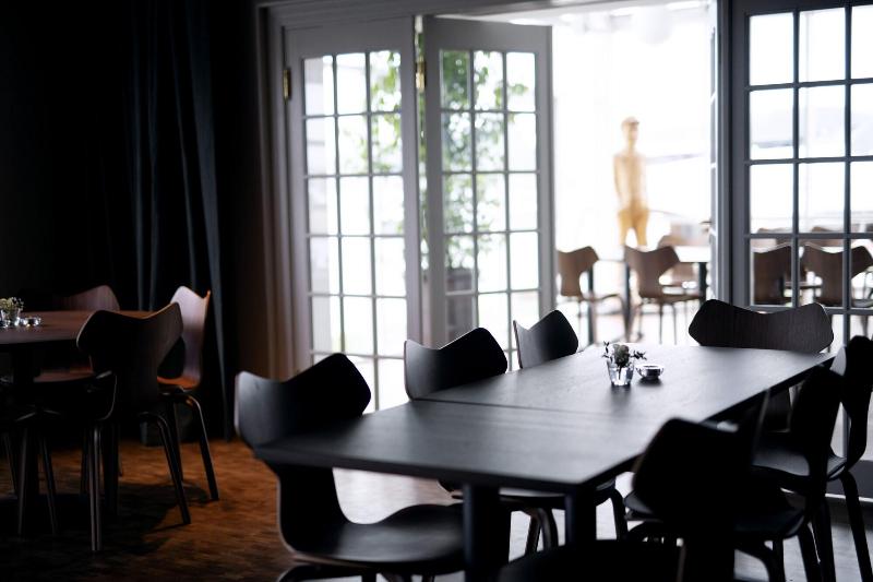 Utstein Kloster Hotell image