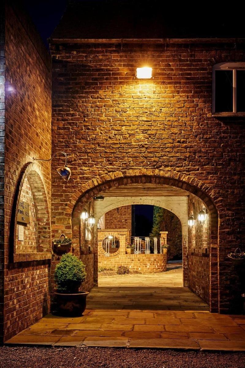 Loftsome Bridge Hotel image