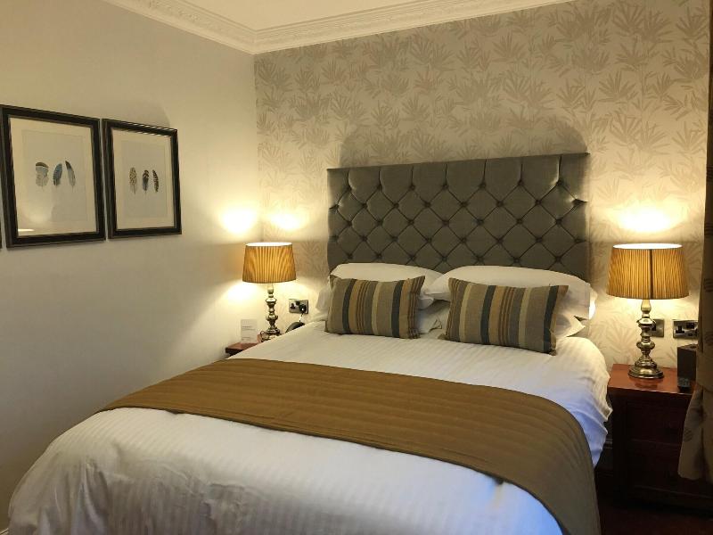 Loftsome Bridge Hotel image