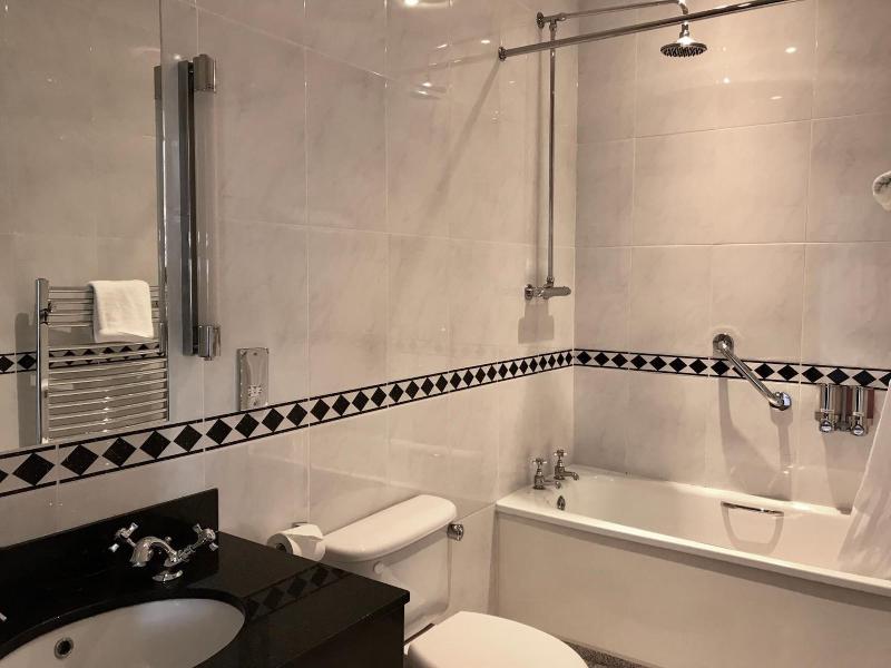 Loftsome Bridge Hotel image