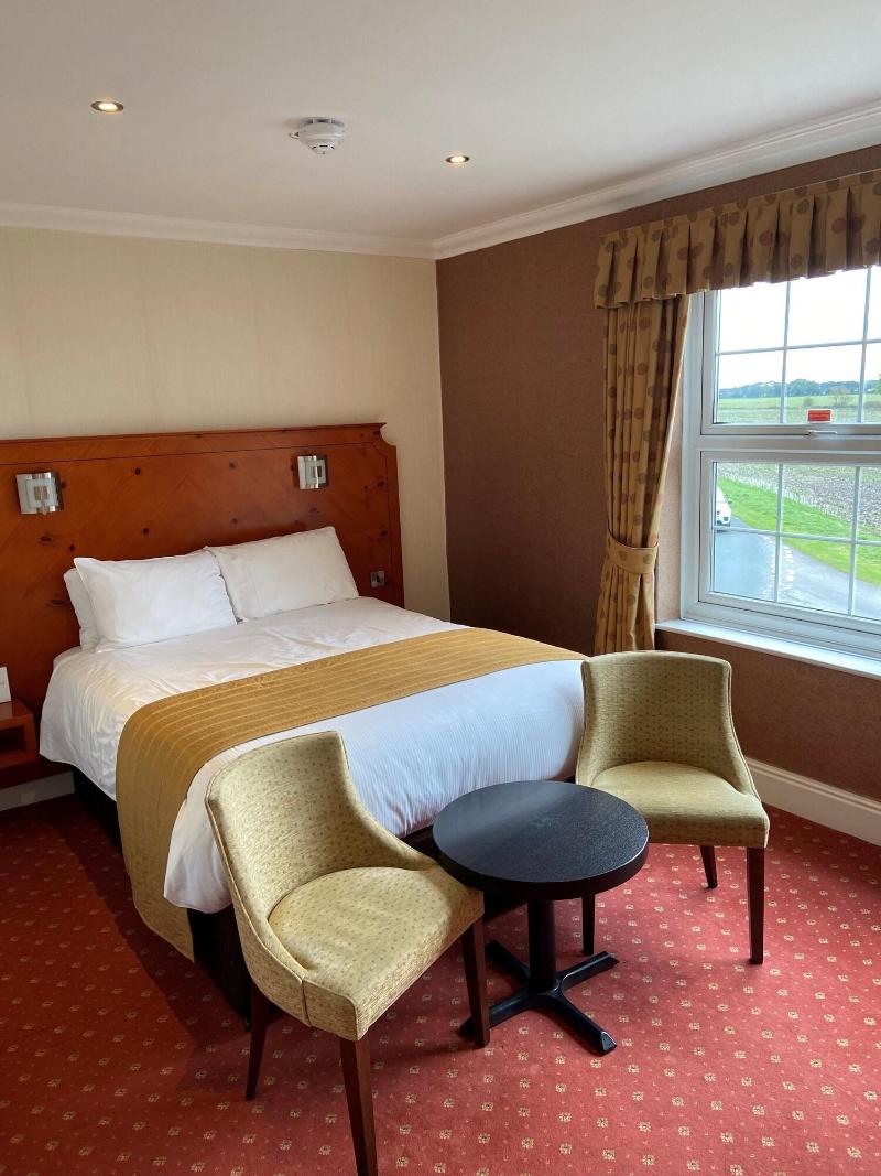 Loftsome Bridge Hotel image