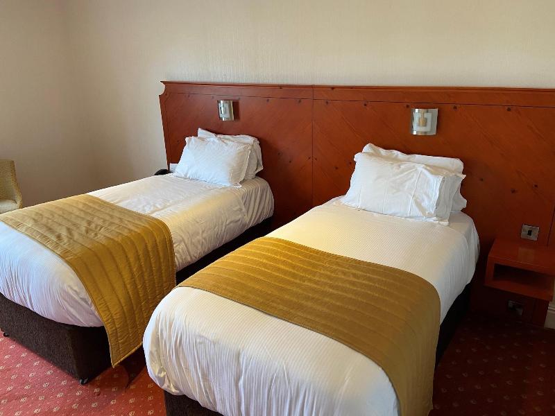 Loftsome Bridge Hotel image