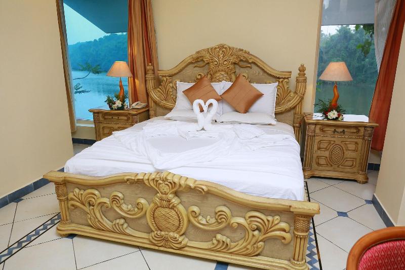 Emarald Ayurvedic Resort image