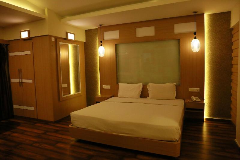 Emarald Ayurvedic Resort image