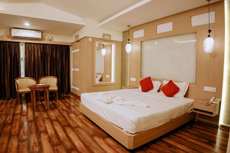 Emarald Ayurvedic Resort image
