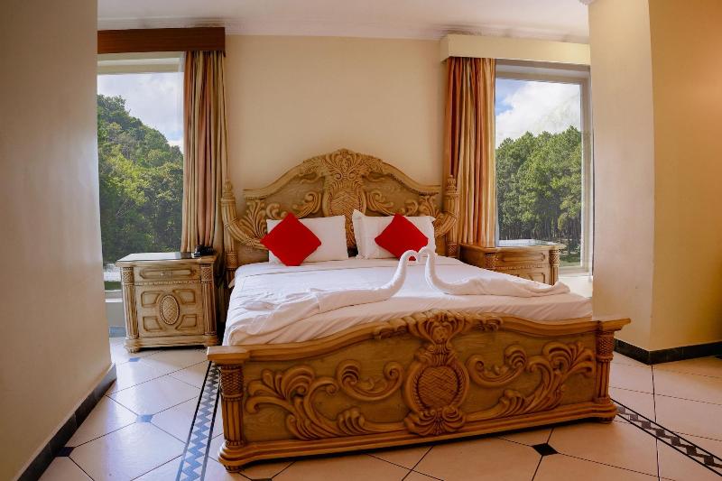 Emarald Ayurvedic Resort image