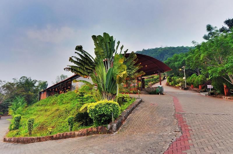 The Estate Resort Bar And Restaurant