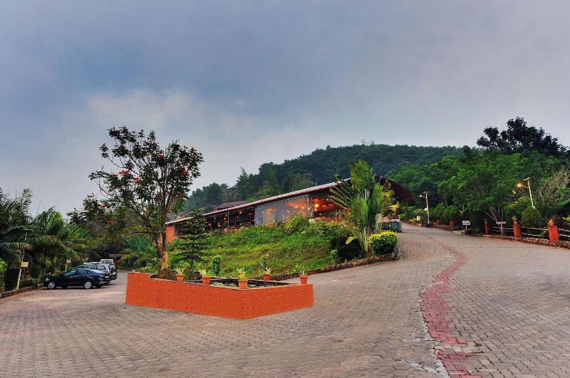The Estate Resort Bar And Restaurant